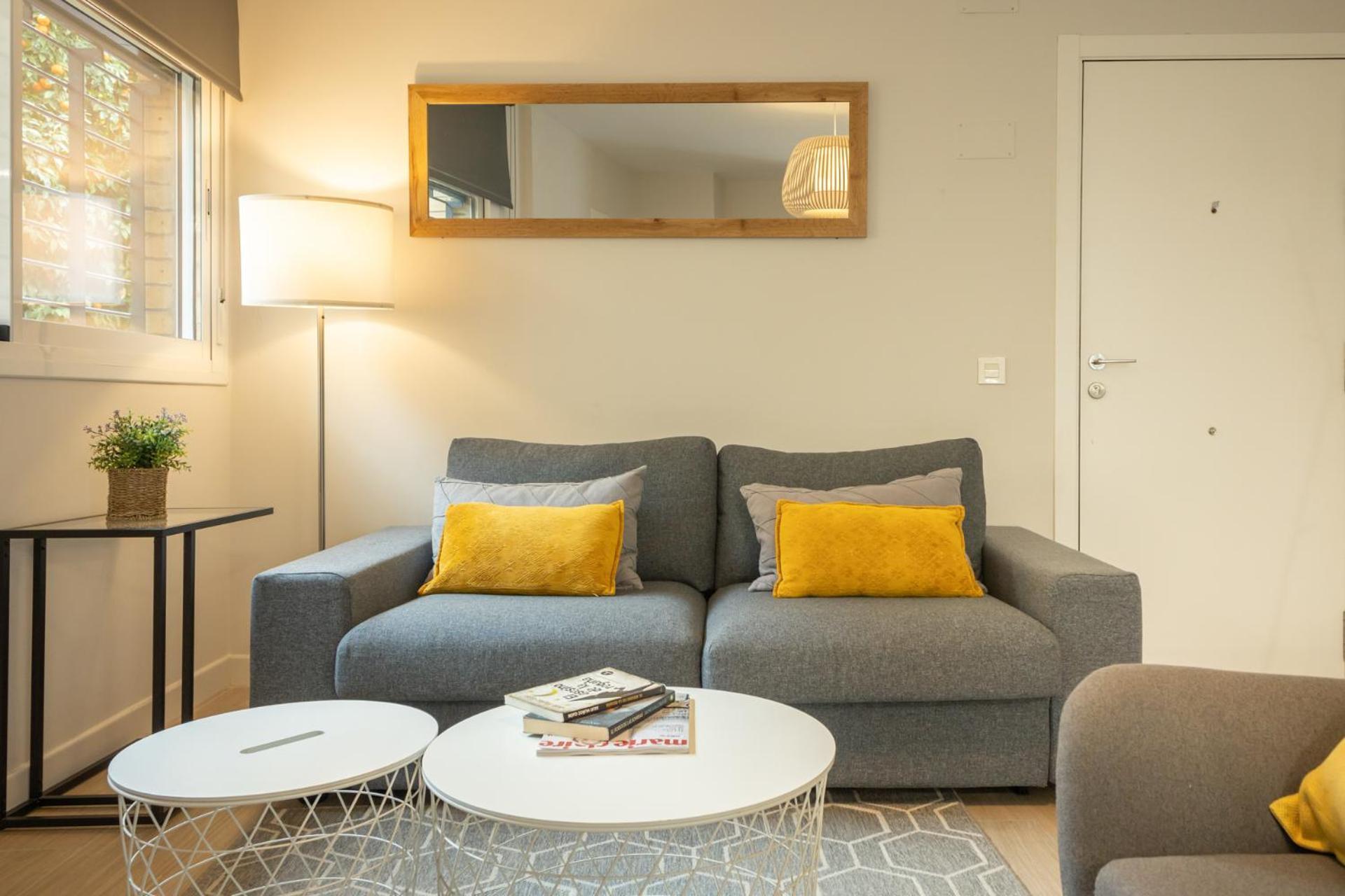 Charming Apartment With Private Patio At Plaza De Espana By Ocityzen Севілья Екстер'єр фото